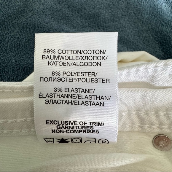 Women's Silver Distressed SUKI High Capri Super Stretch White Jeans-Size 16- NWT - Picture 9 of 13